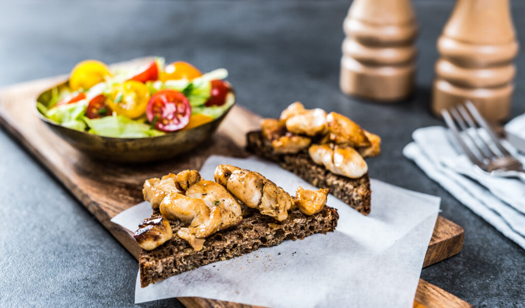 Mee-sinepi kanavõileib