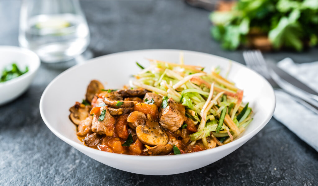 Tomatine sea kaelakarbonaad