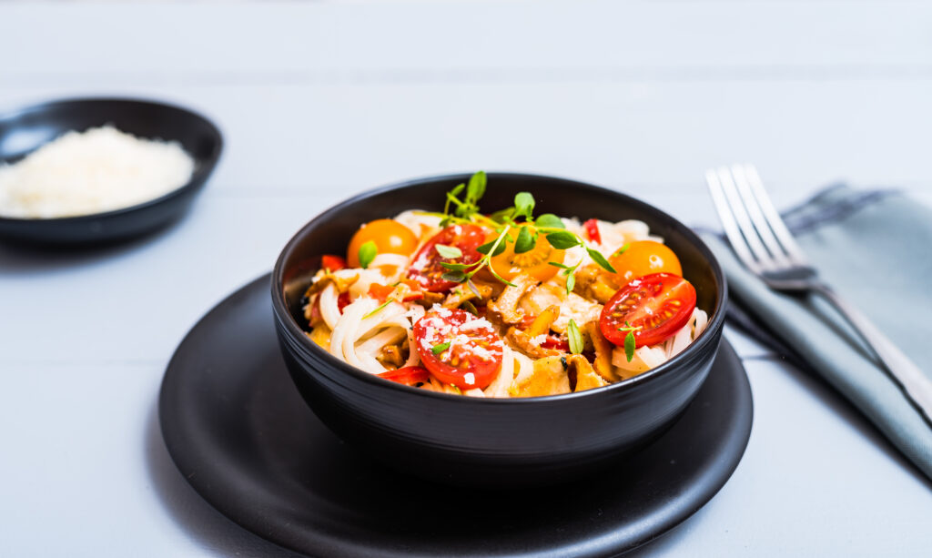 Tüümiani-kanapasta