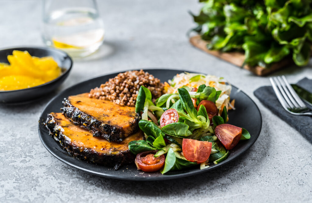 Ahjusink mee ja sinepiga