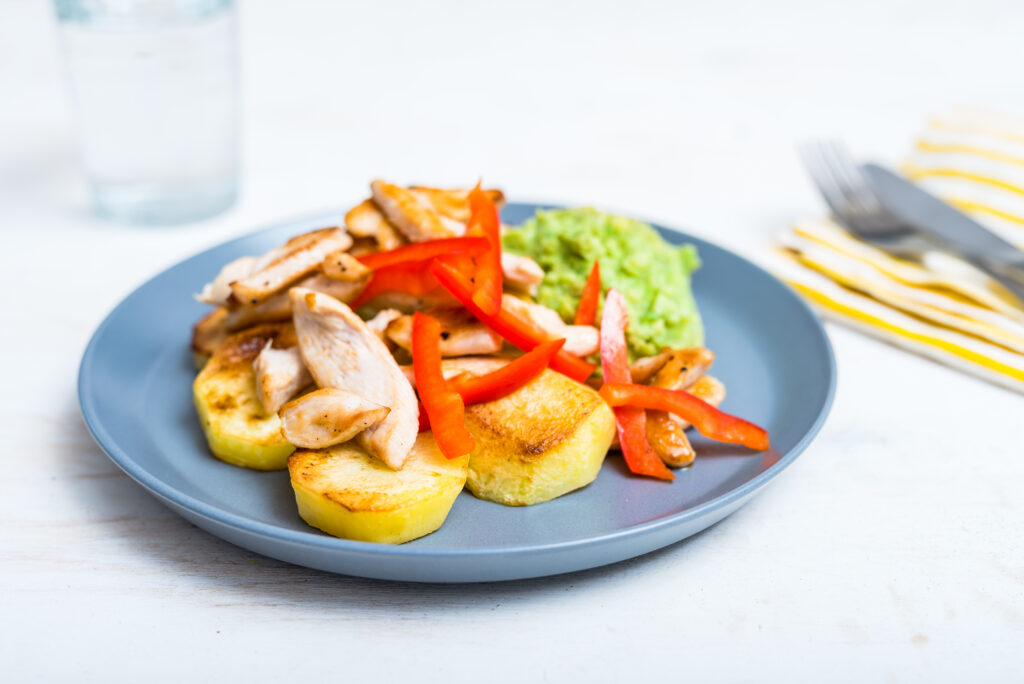 Avokaadokreemi kana kartulimedaljoniga