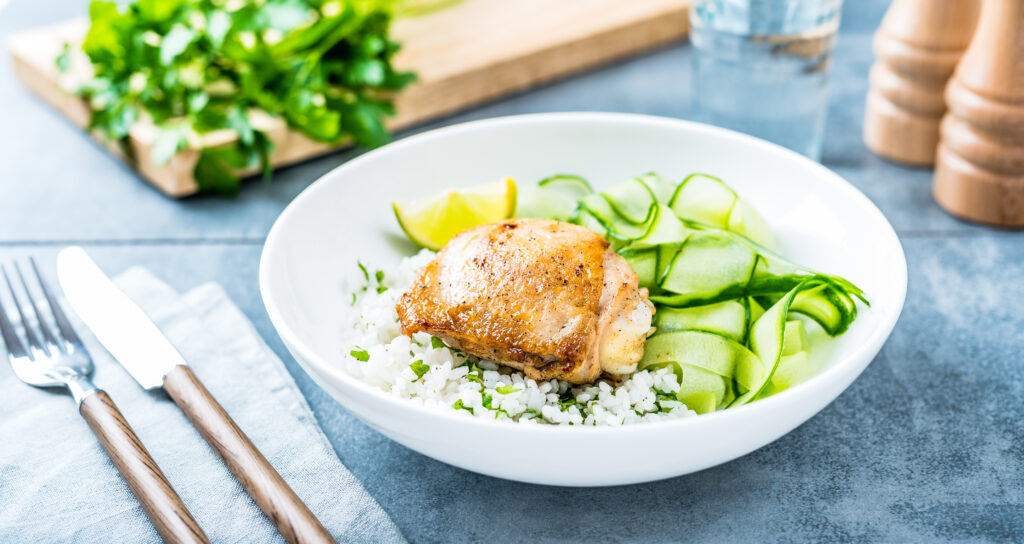 Laimi-koriandri riis kanaga