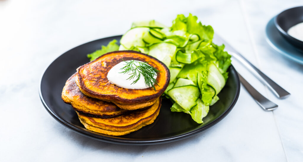 Pannkoogid hapukoorega