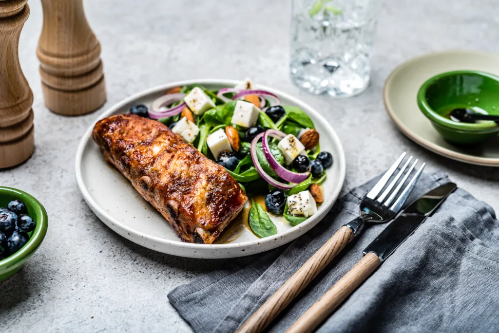 Terav BBQ ribi mustikasalatiga