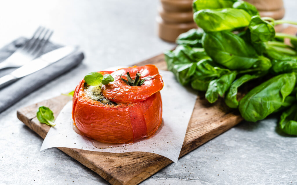 Täidetud tomat kanaga