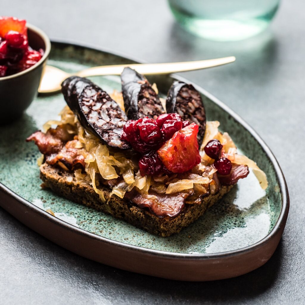 Verivorsti-peekoni võileib